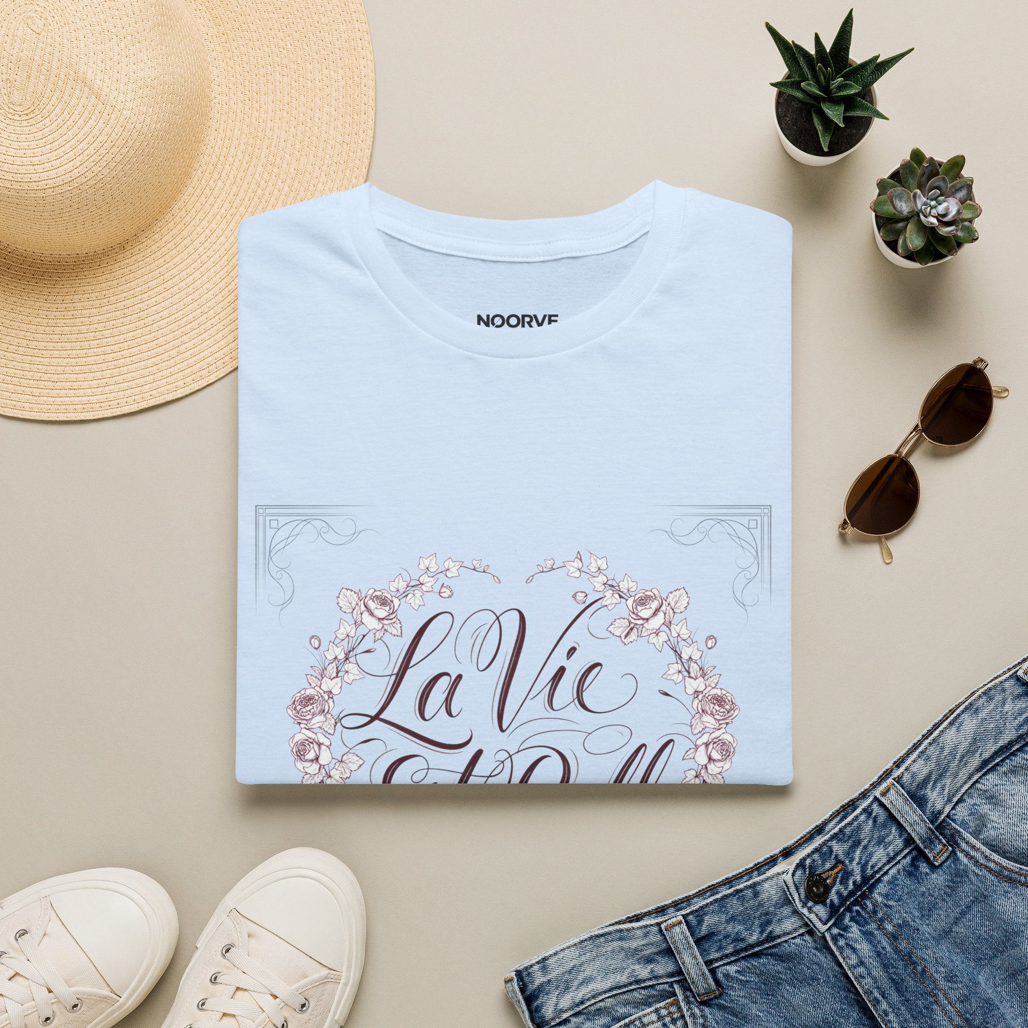 La Vie Est Belle Floral T-Shirt | Noorve | T-Shirt