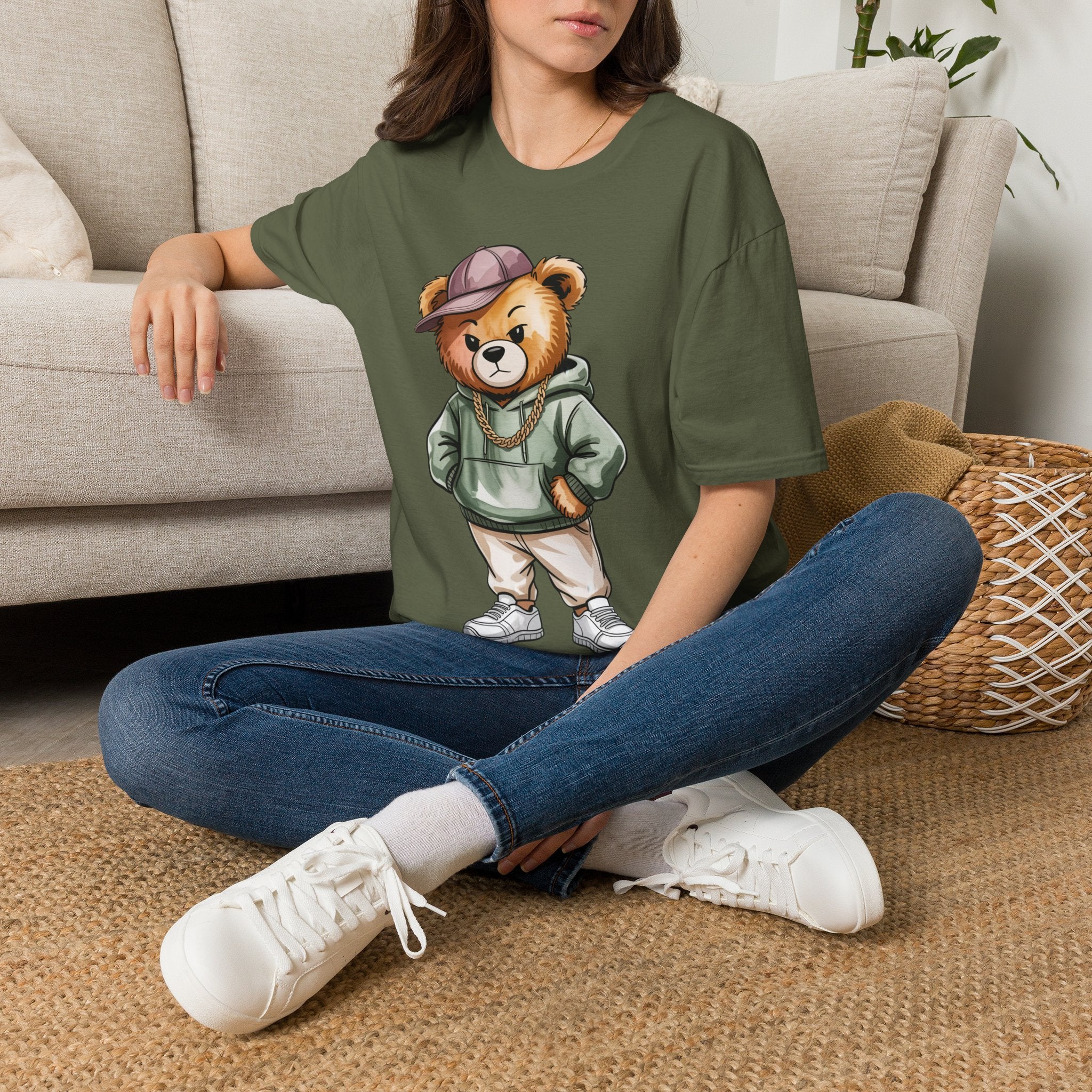 Casual Bear Graphic T-Shirt — Cool Teddy in Hoodie & Cap